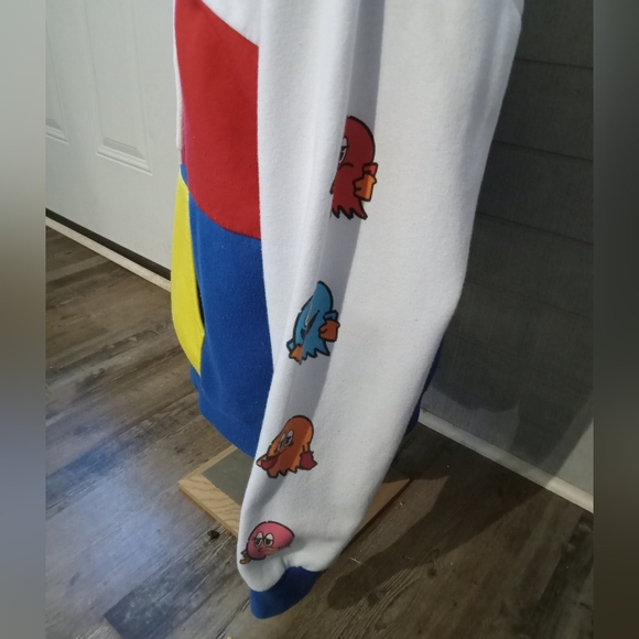 Pac-Man Hoodie Size Medium. FF238 - Picture 4 of 6